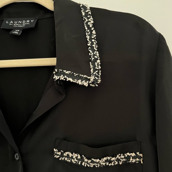 LAUNDRY BY SHELLI SEGAL Bouclé Trim Shirt - Picture 4 of 10